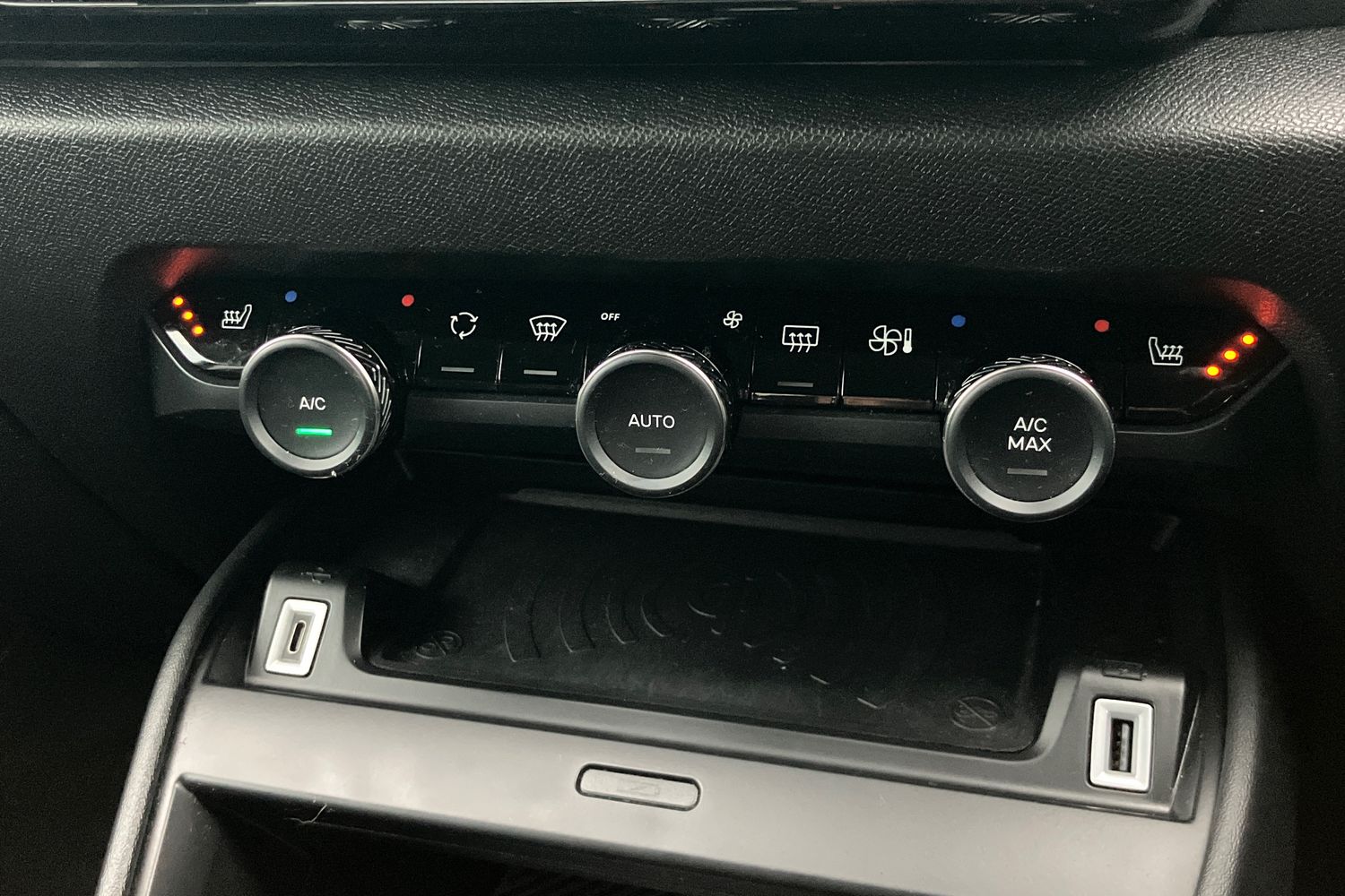 Used Citroen C4 2022 for sale - 76909487: Photo 14