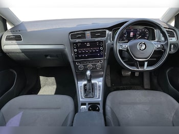 Used Volkswagen Golf 2019 for sale - 79531447: Photo