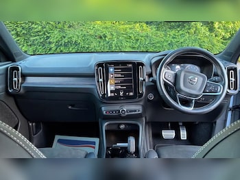 Used Volvo XC40 2021 for sale - 78920606: Photo