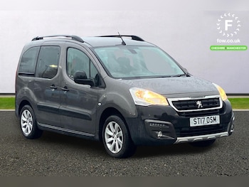 2017 - 1.2 PureTech 110 Outdoor 5dr