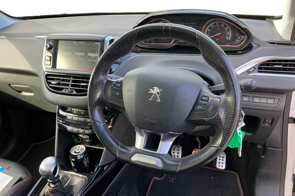 Used Peugeot 2008 2017 for sale - 76114996: Photo 3
