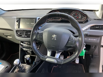 Used Peugeot 2008 2017 for sale - 76114996: Photo 3