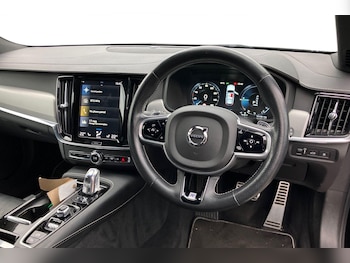 Used Volvo V90 2018 for sale - 76292542: Photo