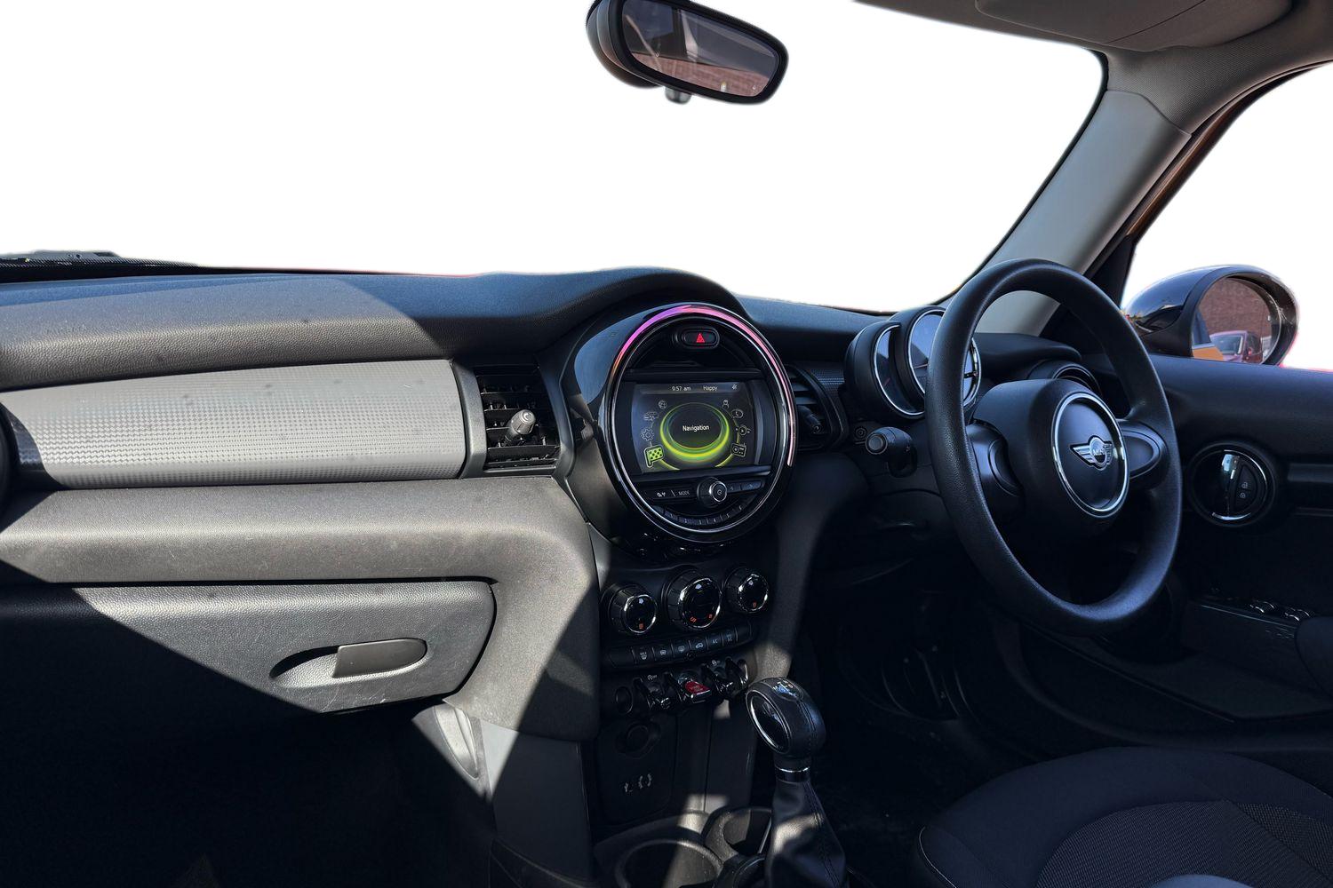 Used MINI Hatch 2017 for sale - 76968137: Photo 4