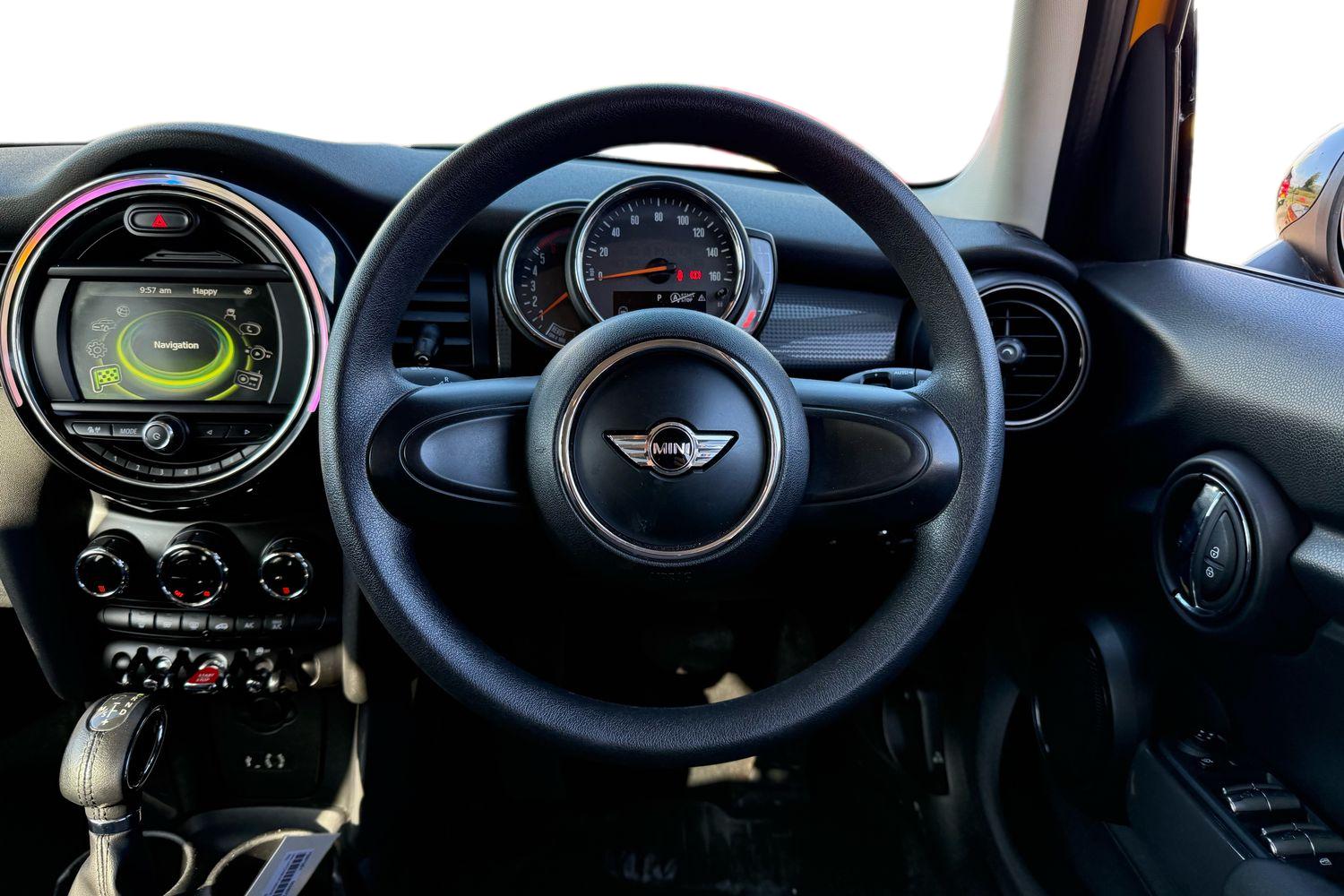 Used MINI Hatch 2017 for sale - 76968137: Photo 5