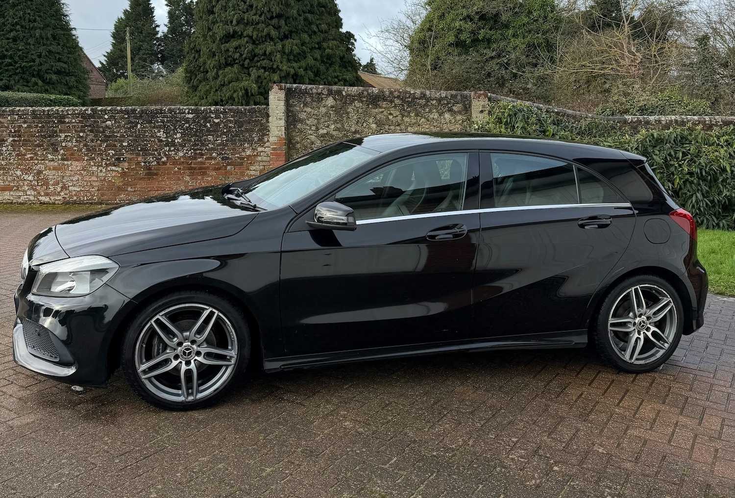 Used Mercedes-Benz A-Class 2018 for sale - 77805226: Photo 2
