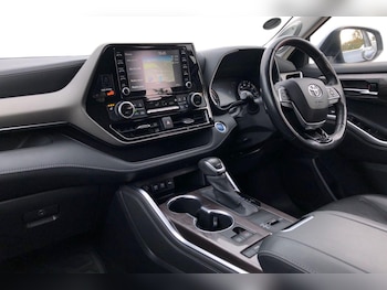 Used Toyota Highlander 2021 for sale - 76662229: Photo