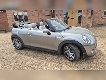 Used MINI Convertible 2018 for sale - 78750311: Photo