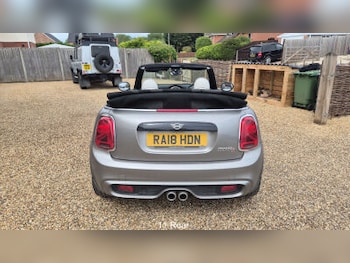 Used MINI Convertible 2018 for sale - 78750311: Photo