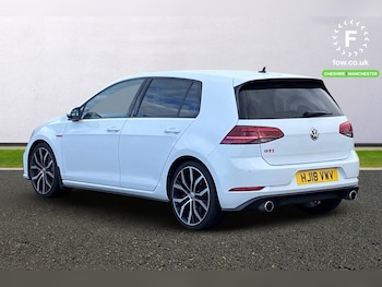 Used Volkswagen Golf 2018 for sale - 76115126: Photo 2
