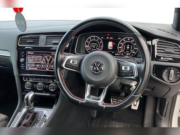 Used Volkswagen Golf 2018 for sale - 76115126: Photo 3