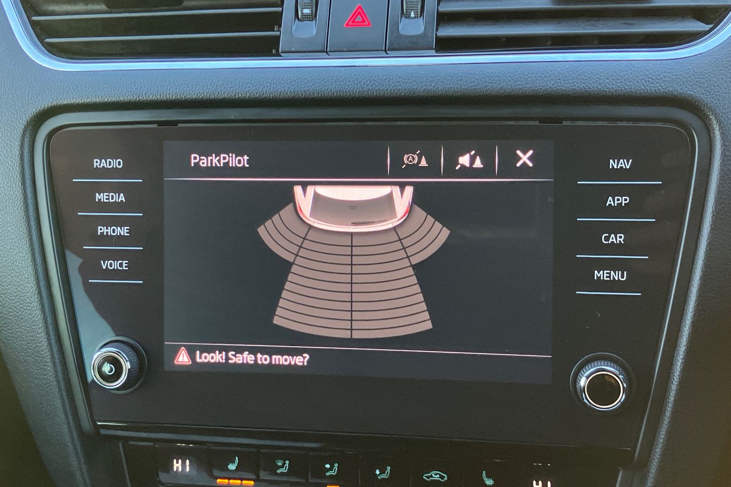 Used Skoda Octavia 2018 for sale - 76884175: Photo 11