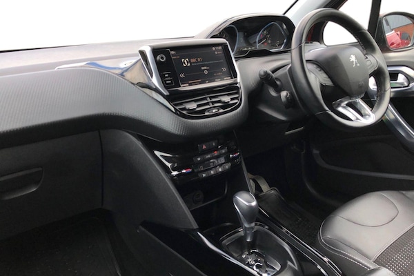 Used Peugeot 2008 2019 for sale - 75938123: Photo 4
