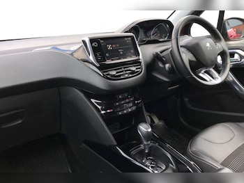 Used Peugeot 2008 2019 for sale - 75938123: Photo 4