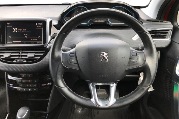 Used Peugeot 2008 2019 for sale - 75938123: Photo 5