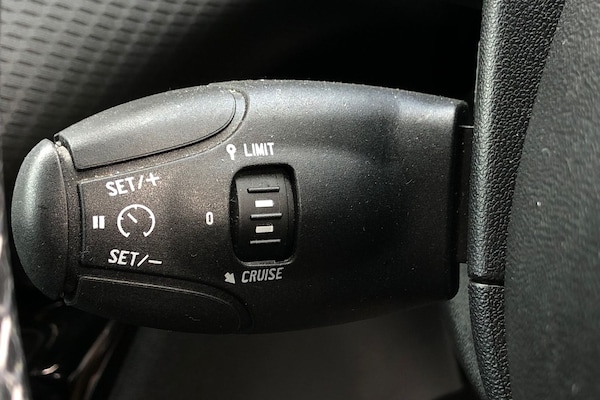 Used Peugeot 2008 2019 for sale - 75938123: Photo 6
