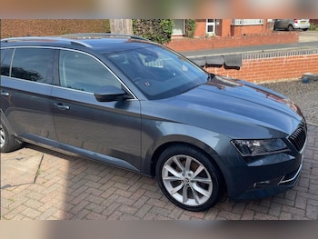 Used Skoda Superb 2017 for sale - 78769988: Photo
