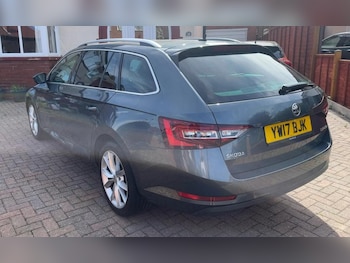 Used Skoda Superb 2017 for sale - 78769988: Photo