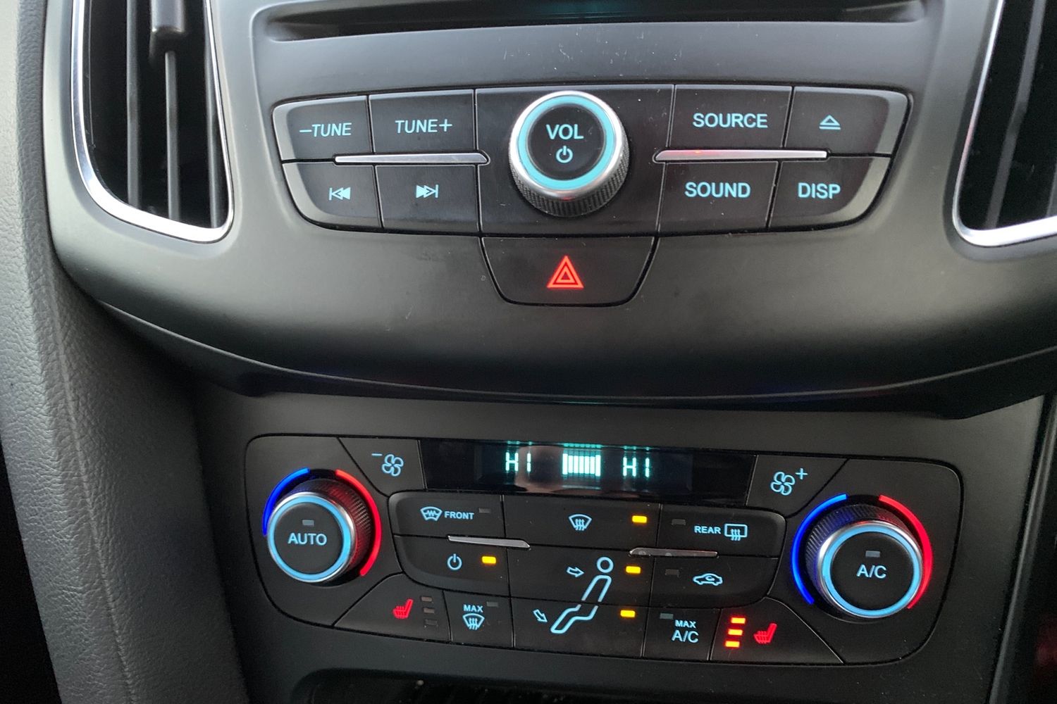 Used Ford Focus 2018 for sale - 76929278: Photo 11