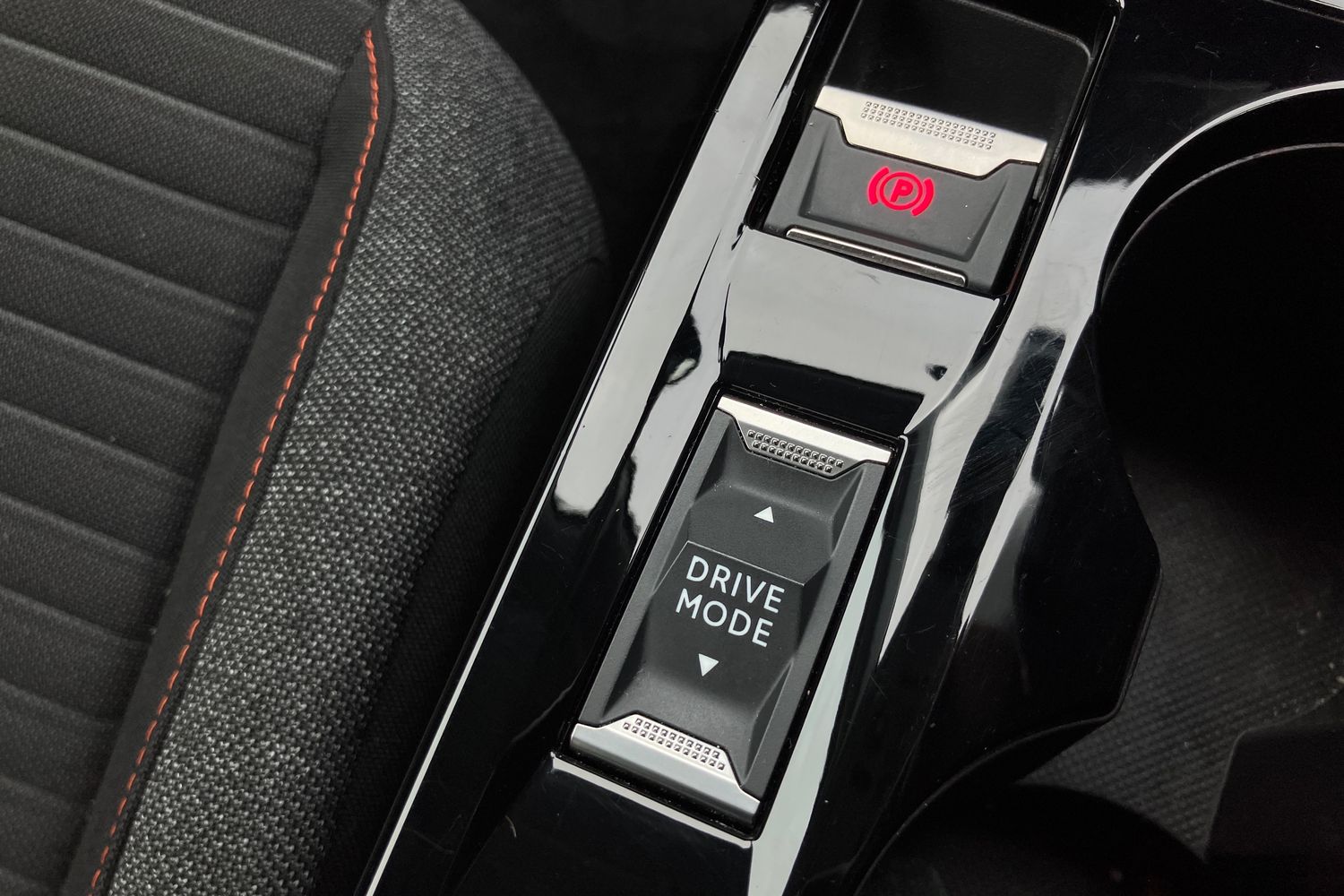 Used Peugeot 2008 2021 for sale - 77390213: Photo 14