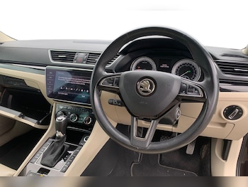 Used Skoda Superb 2018 for sale - 79019215: Photo