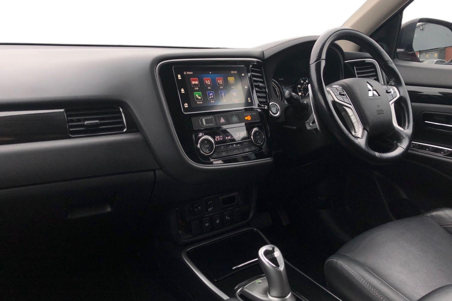 Used Mitsubishi Outlander 2018 for sale - 77527787: Photo 4