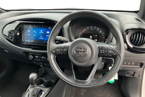 Used Toyota Aygo X 2024 for sale - 76119847: Photo 3