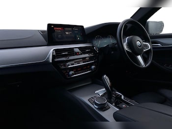 Used BMW 5 Series 2019 for sale - 77527799: Photo