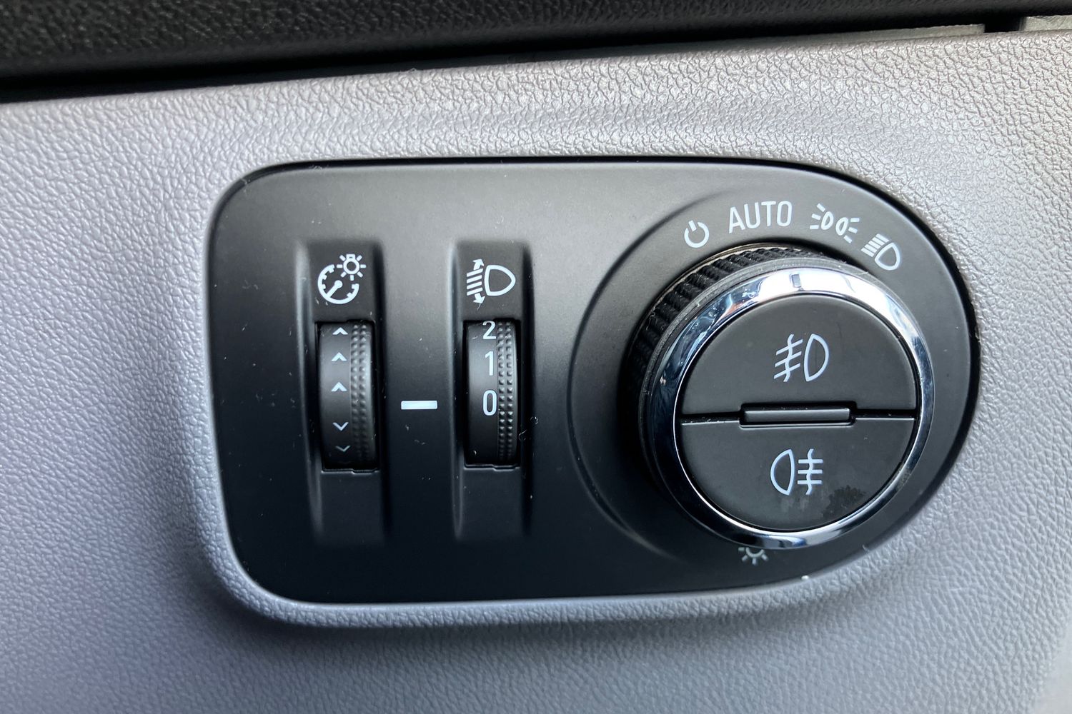 Used Vauxhall Corsa 2015 for sale - 77206617: Photo 18