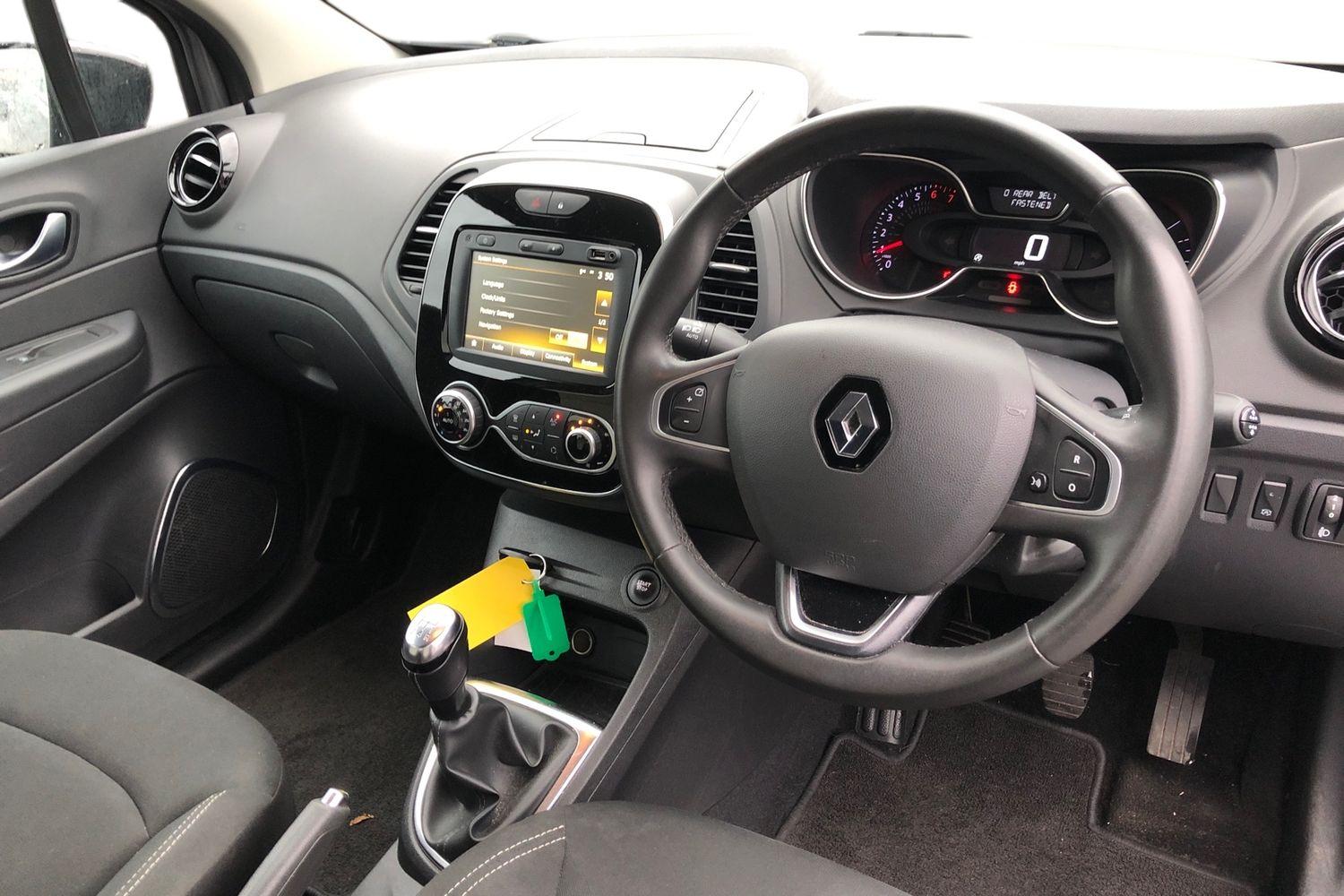 Used Renault Captur 2020 for sale - 77680067: Photo 3