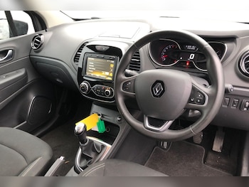 Used Renault Captur 2020 for sale - 77680067: Photo