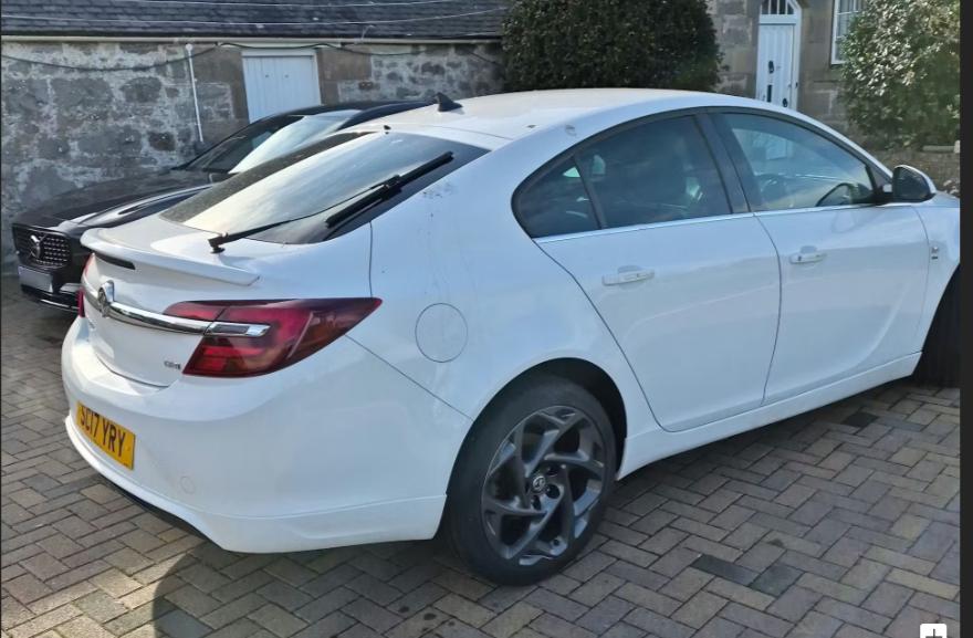 Used Vauxhall Insignia 2017 for sale - 78065270: Photo 2