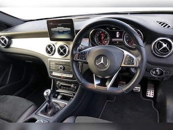 Used Mercedes-Benz GLA 2018 for sale - 77390171: Photo