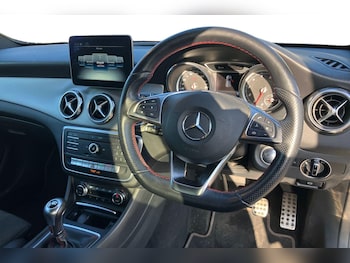 Used Mercedes-Benz GLA 2020 for sale - 77742112: Photo