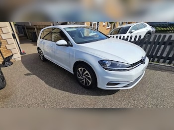Used Volkswagen Golf 2019 for sale - 78871634: Photo