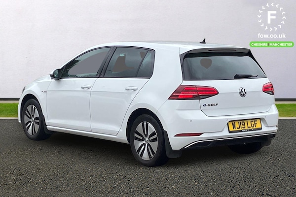 Used Volkswagen Golf 2019 for sale - 76219807: Photo 2