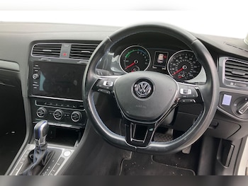 Used Volkswagen Golf 2019 for sale - 76219807: Photo 3
