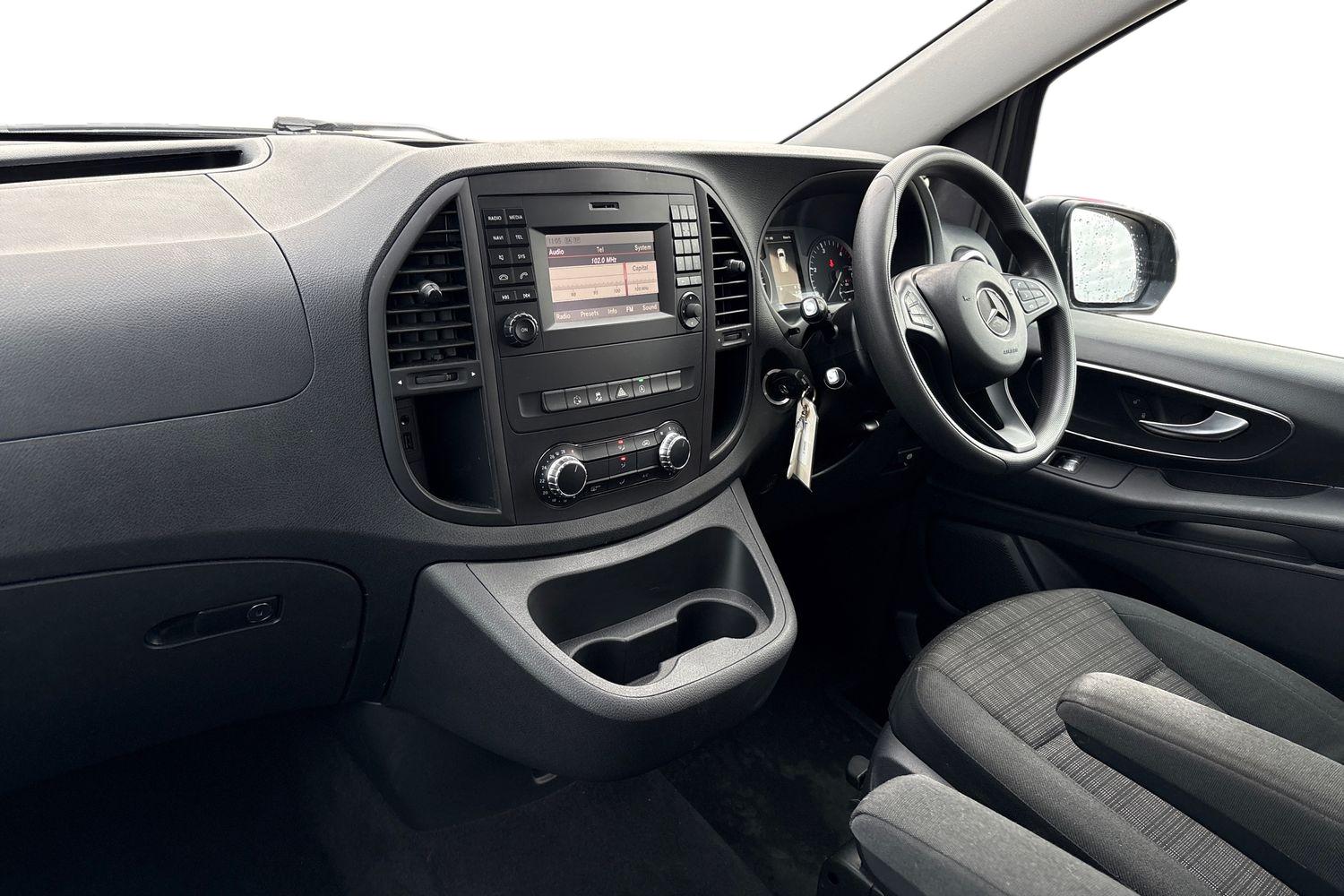 Used Mercedes-Benz Vito 2018 for sale - 77500941: Photo 4