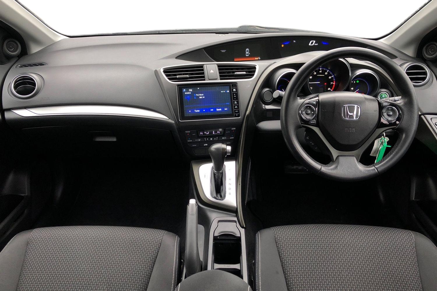 Used Honda Civic 2017 for sale - 77514992: Photo 3