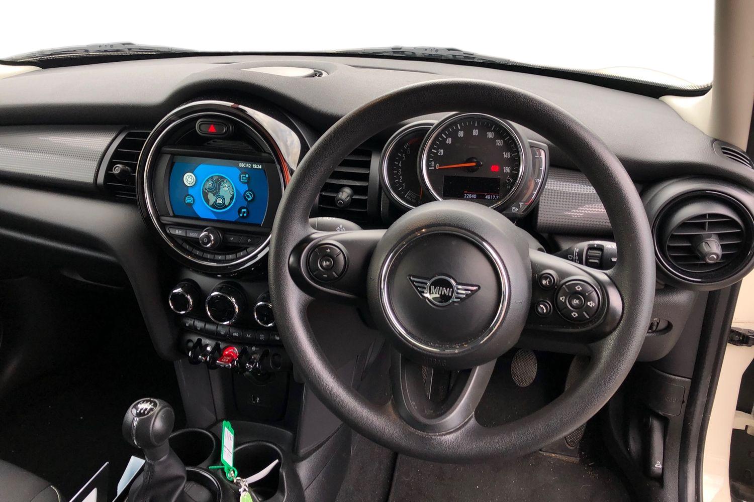 Used MINI Hatch 2020 for sale - 76346445: Photo 3