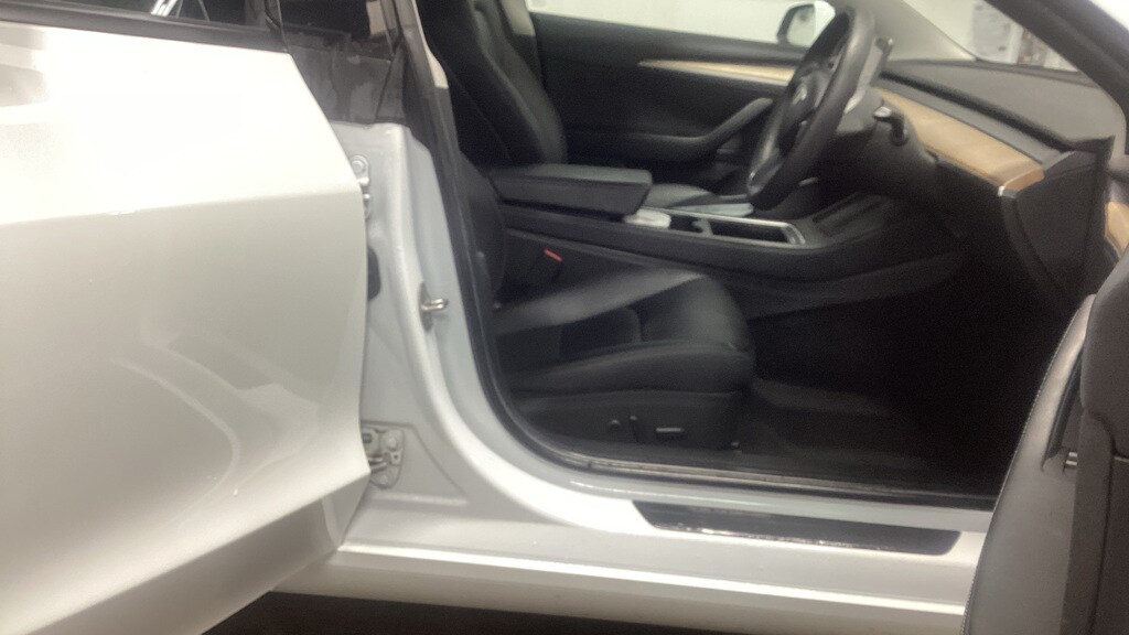 Used Tesla Model 3 2021 for sale - 76617066: Photo 3