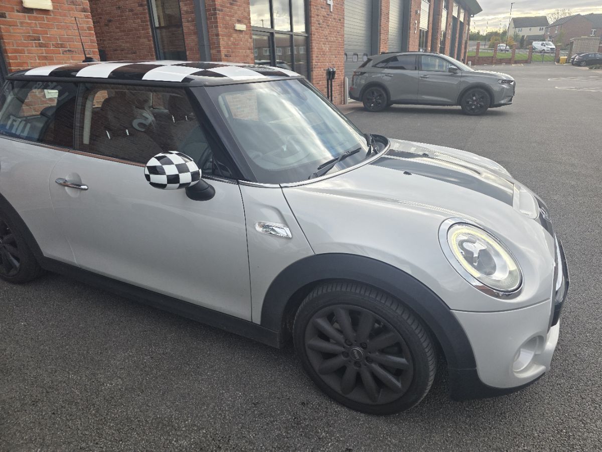 Used MINI Hatch 2017 for sale - 76346429: Photo 2