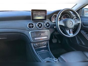 Used Mercedes-Benz GLA 2017 for sale - 77187359: Photo