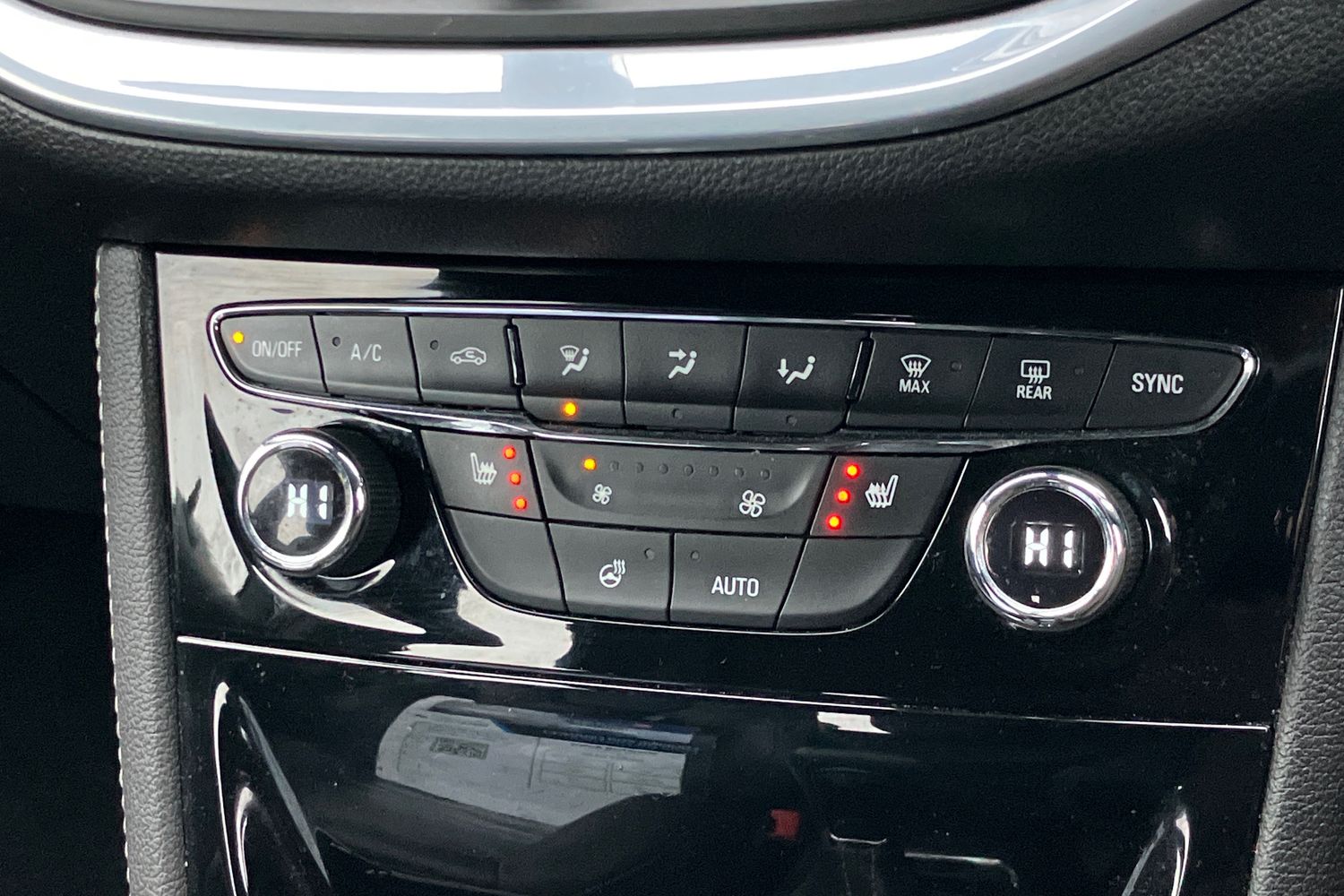 Used Vauxhall Astra 2017 for sale - 76902528: Photo 11