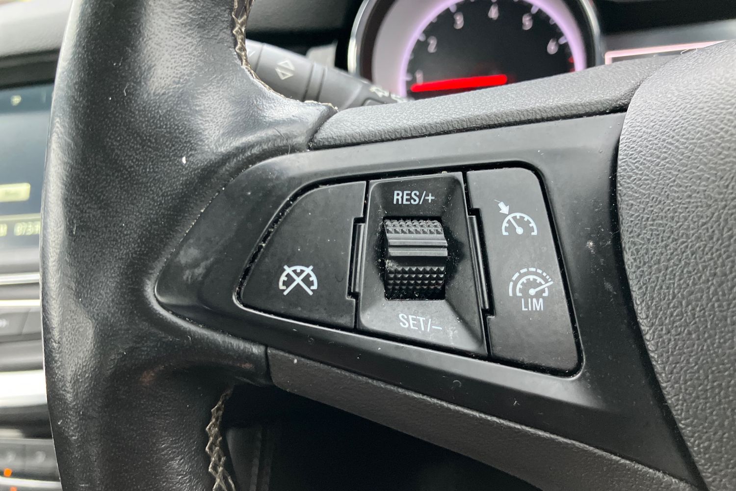 Used Vauxhall Astra 2017 for sale - 76902528: Photo 14