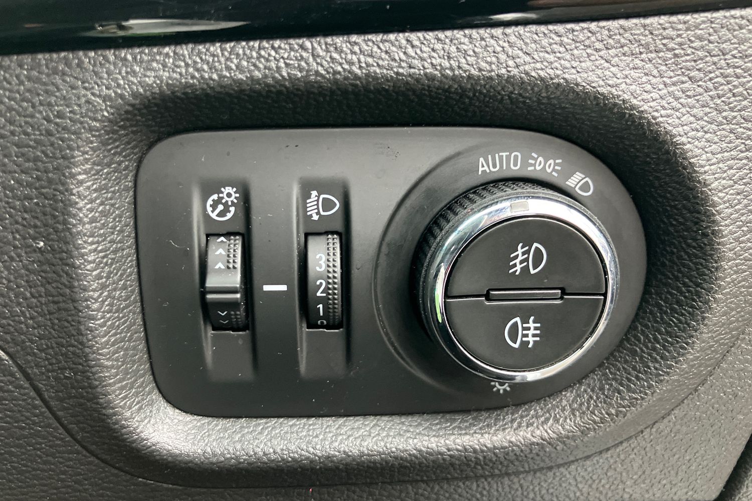 Used Vauxhall Astra 2017 for sale - 76902528: Photo 19