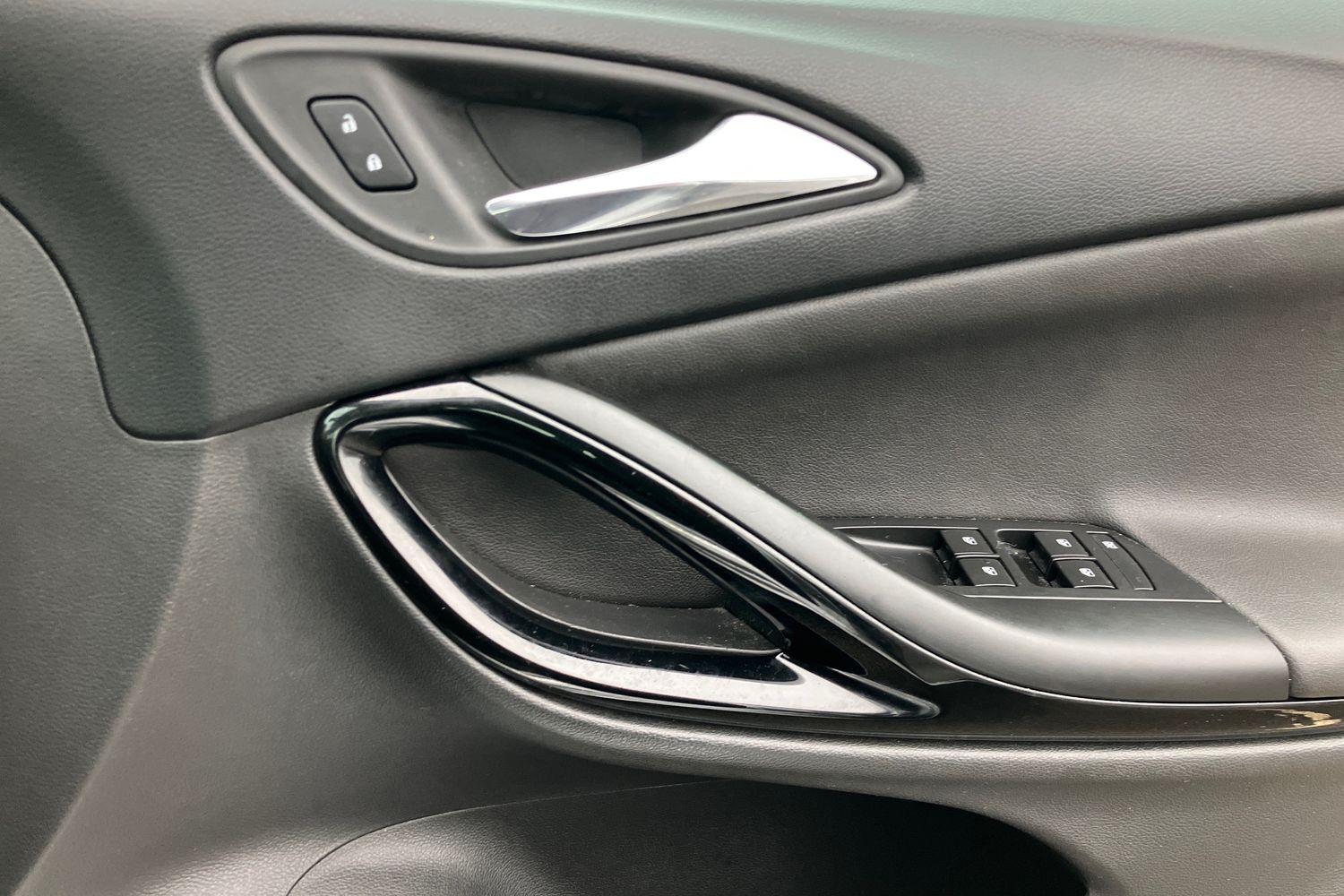 Used Vauxhall Astra 2017 for sale - 76902528: Photo 20