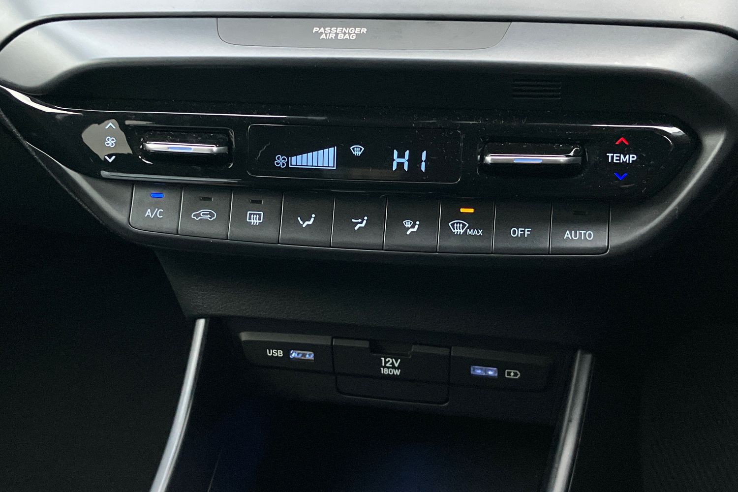 Used Hyundai i20 2022 for sale - 77018915: Photo 9