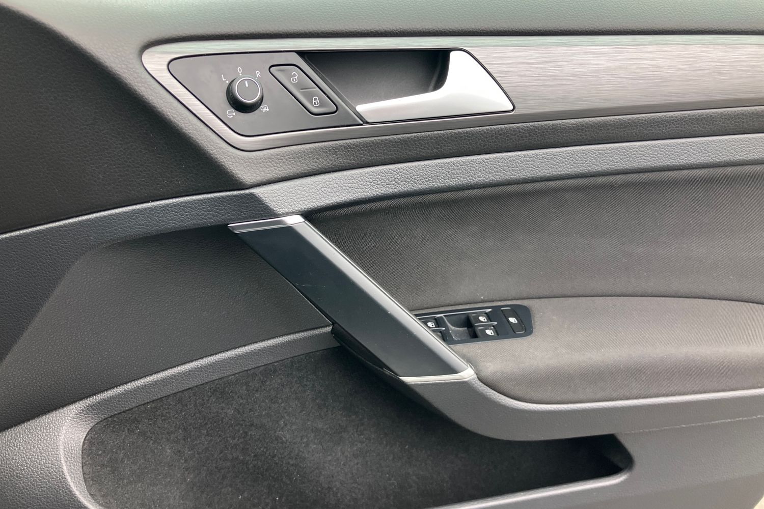 Used Volkswagen Golf 2017 for sale - 77435992: Photo 21