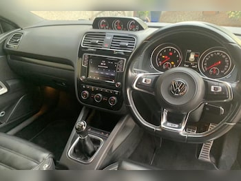 Used Volkswagen Scirocco 2017 for sale - 77233346: Photo